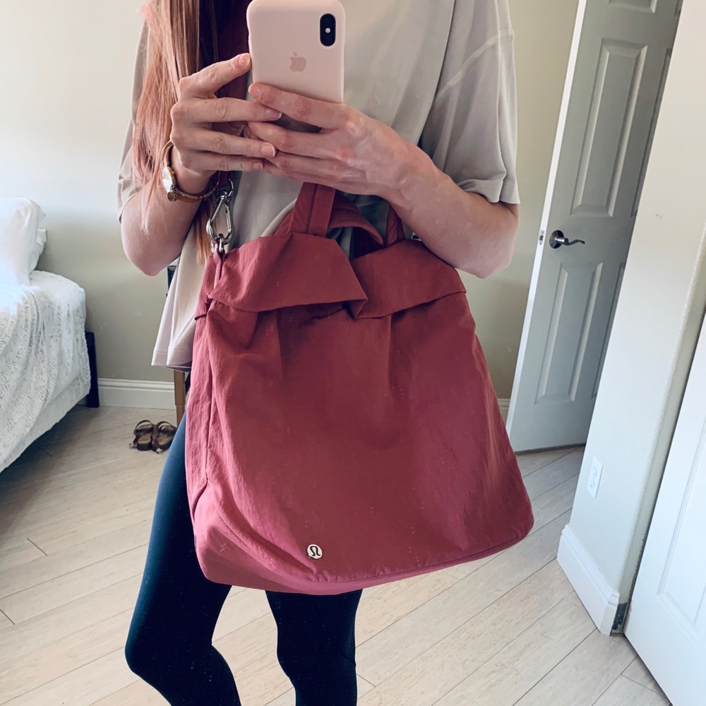 On My Level Lululemon 30L Bag - Cherry Tint